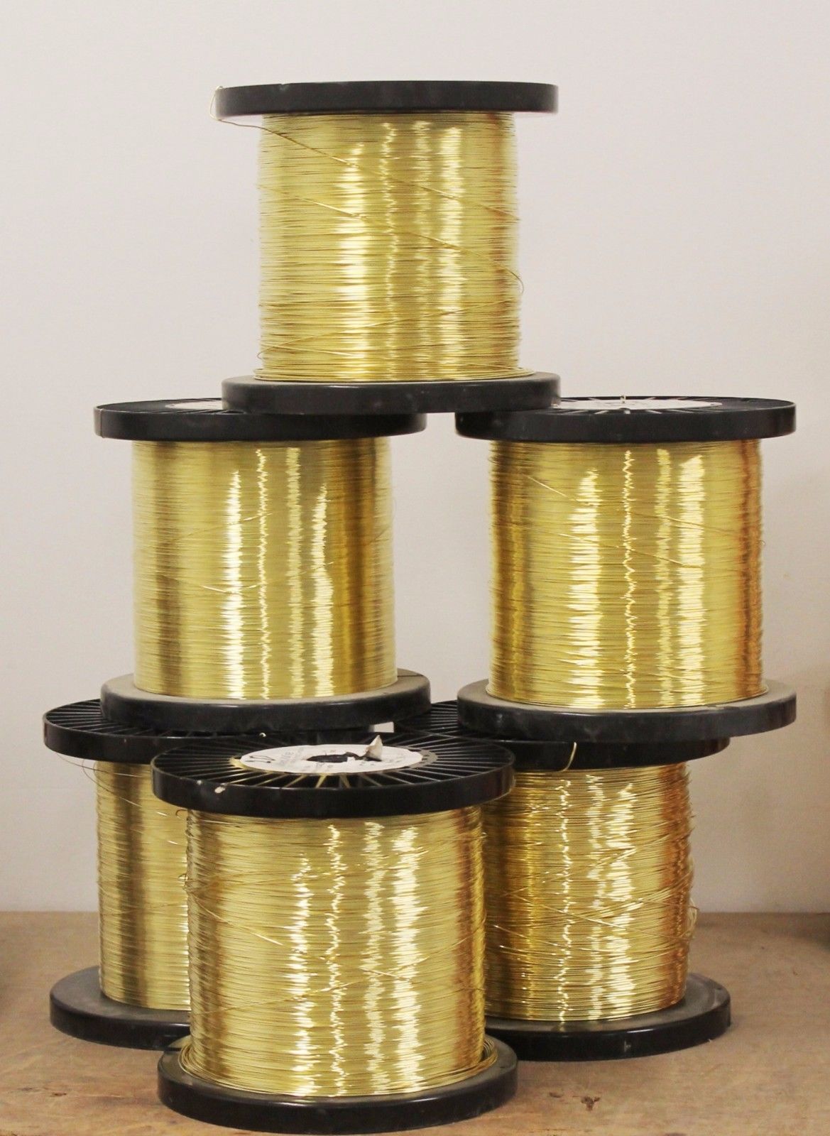 Brass wire. Проволока латунная EDM Brass wire, 0,20 мм твёрдая p5. Проволока бркмц3-1. Бронзовая проволока. Проволока из латуни.